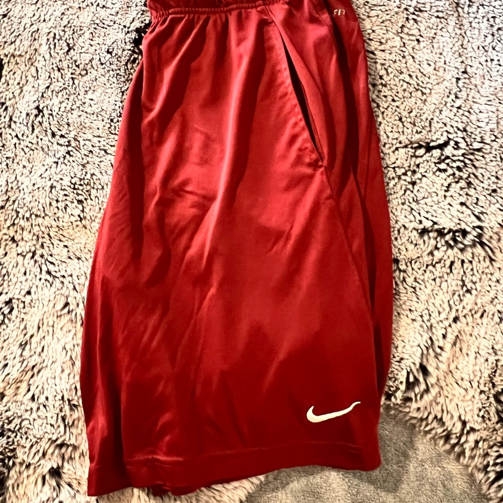 Men’s M/L Athletic short Assortment - Picture 4 of 9